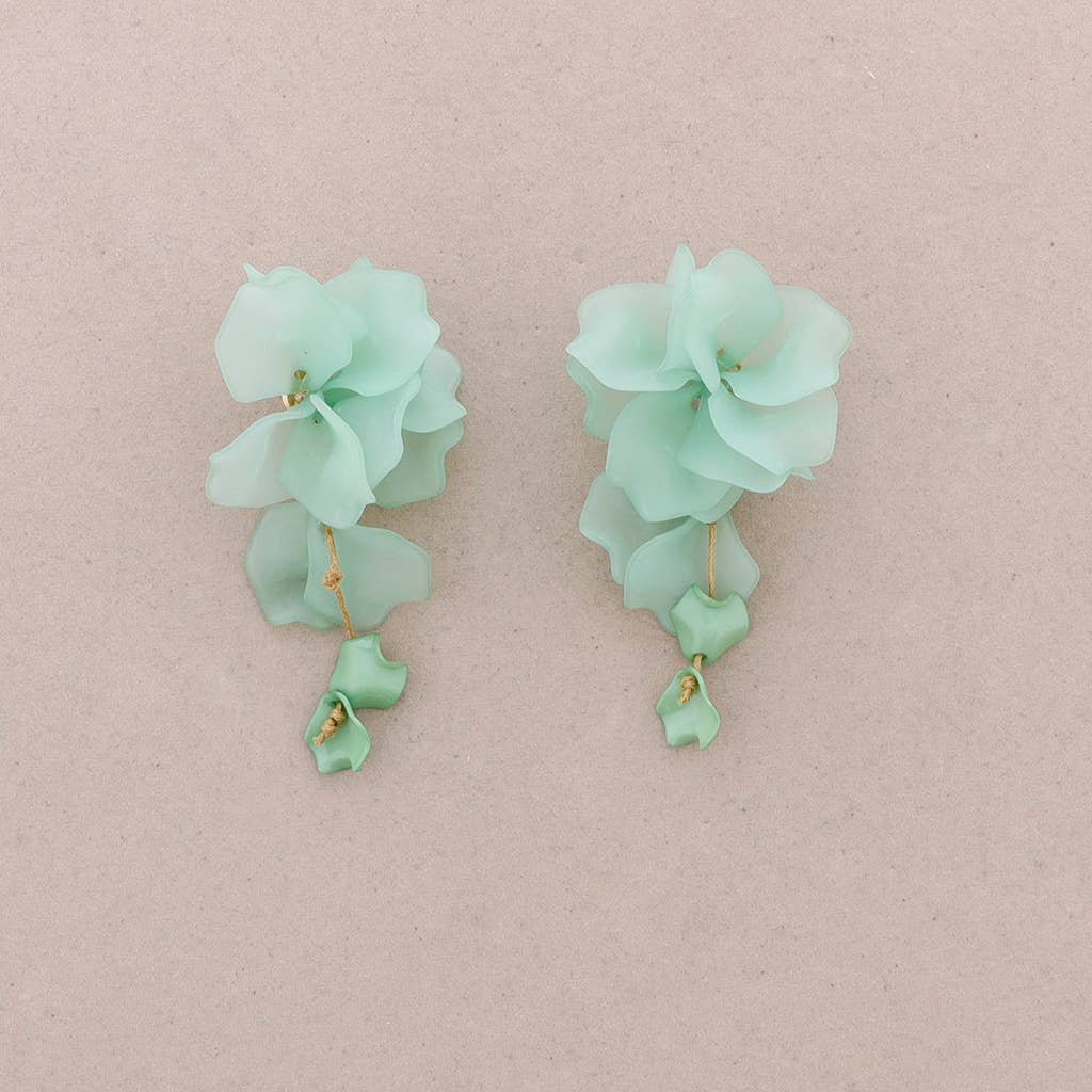 Pendientes Petalos Resina: Aguamarina